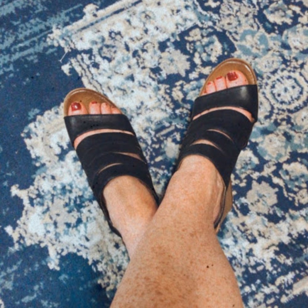 Miz Mooz Black Leather Kenmare Wedges - Picture 5 of 6